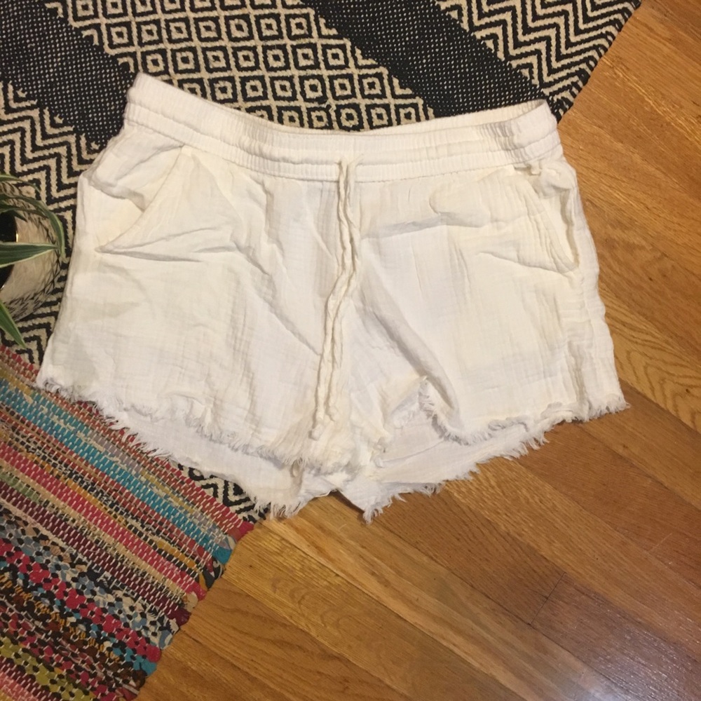 Aerie gauzy cut off shorts small